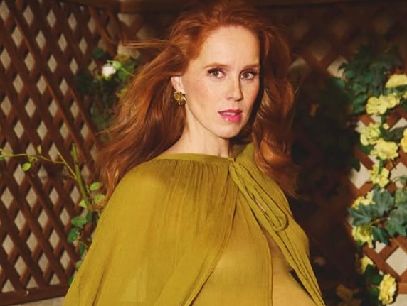 Maria Castro bio