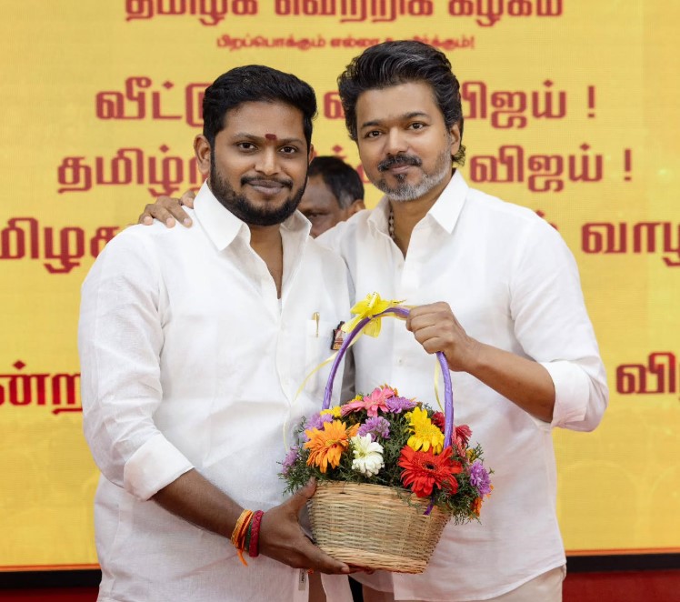R Sabarinathan with Vijay