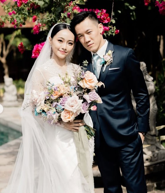 Rona Anggreani with her husband