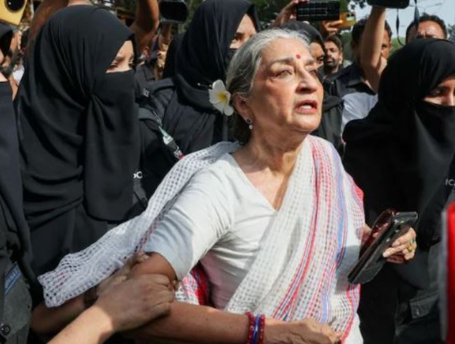 Sheema Kermani. when she was detained by the Karachi Policewomen on 5 May 2026