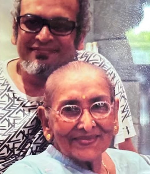 Subodh Gupta's parents