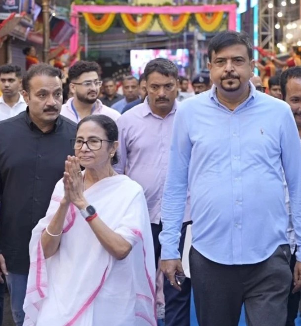Sujit Bose with Mamata Banerjee during a political campaign