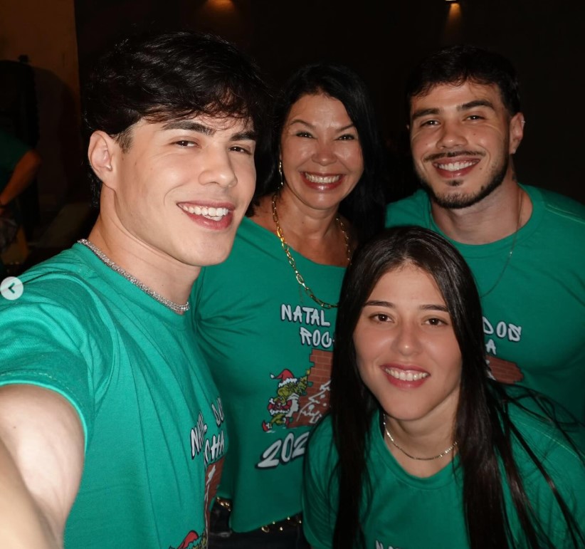 Thamires Rocha with her family