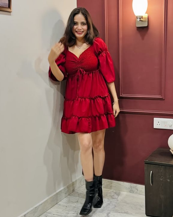 Akriti Bajpai height