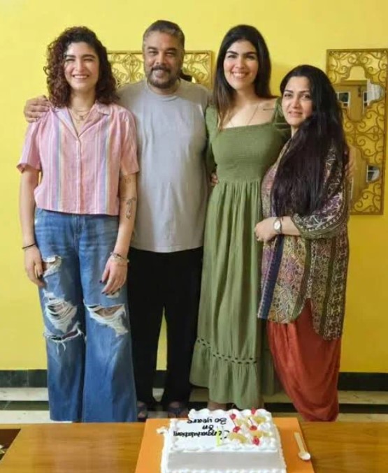 Anandita Sundar with her parents and sister