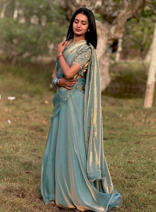 Nathasha Santhosh height