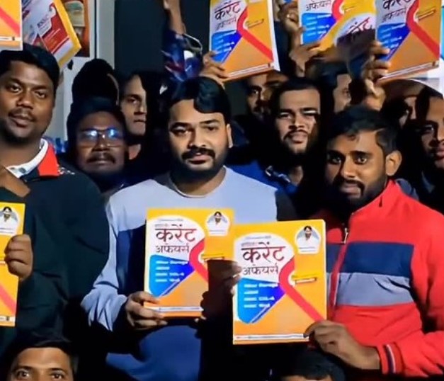 Raushan Anand posing with his coaching students