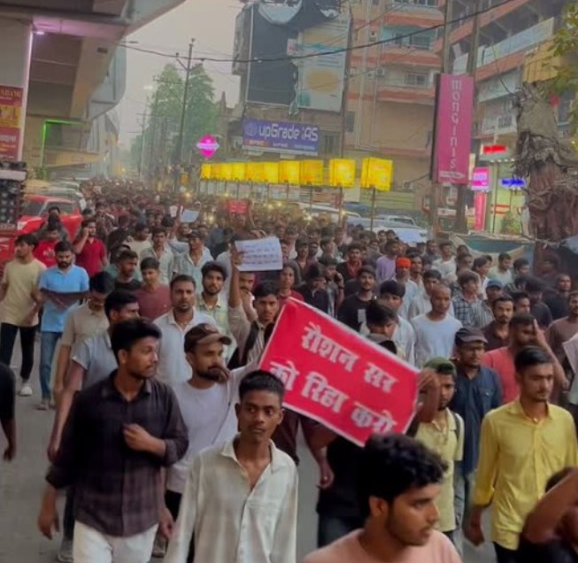 Raushan Anand’s students protesting for his release in Patna