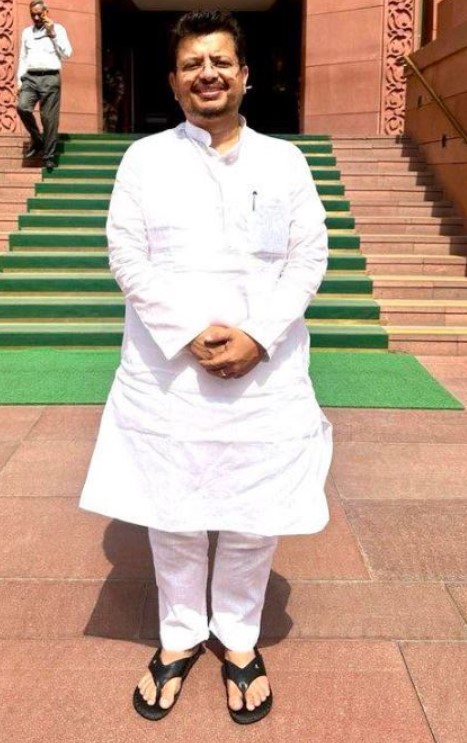 Ritabrata Banerjee height