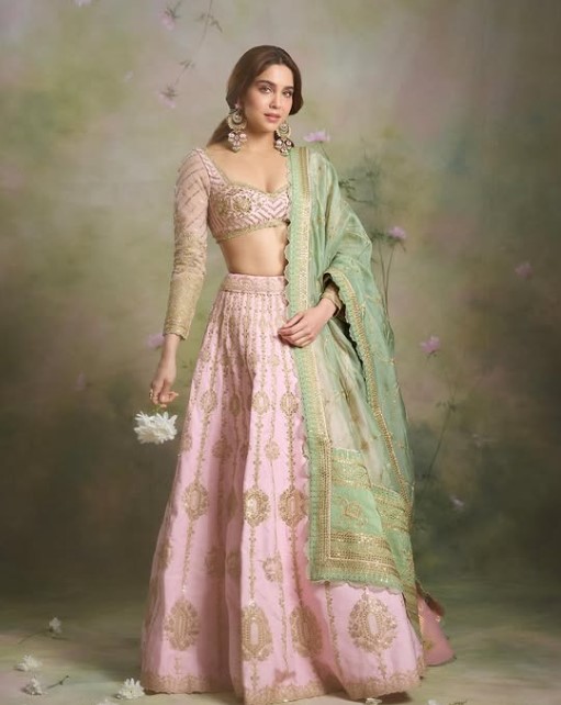 Sharvari Wagh height