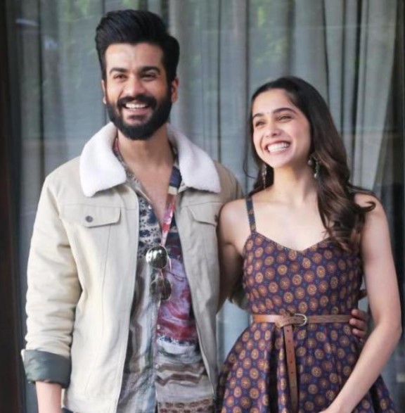 Sharvari Wagh with Sunny Kaushal