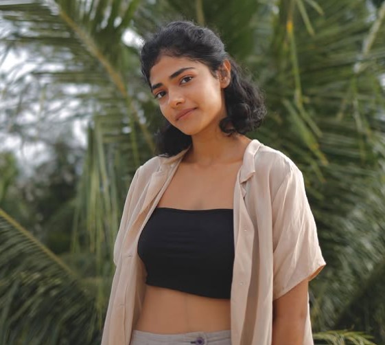 Ahilya Bamroo age