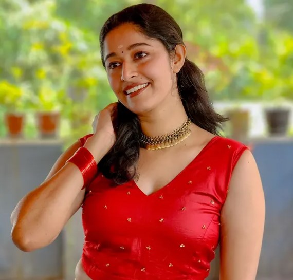 Akshaya Vijayakumar bio