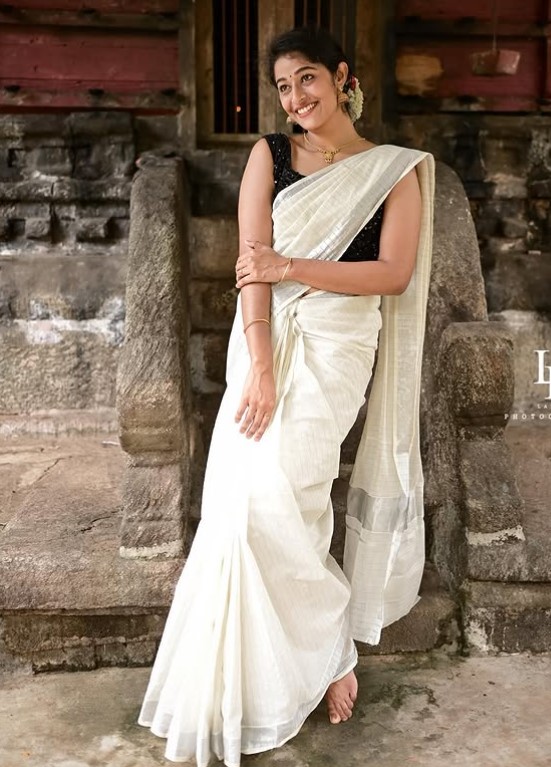 Akshaya Vijayakumar height