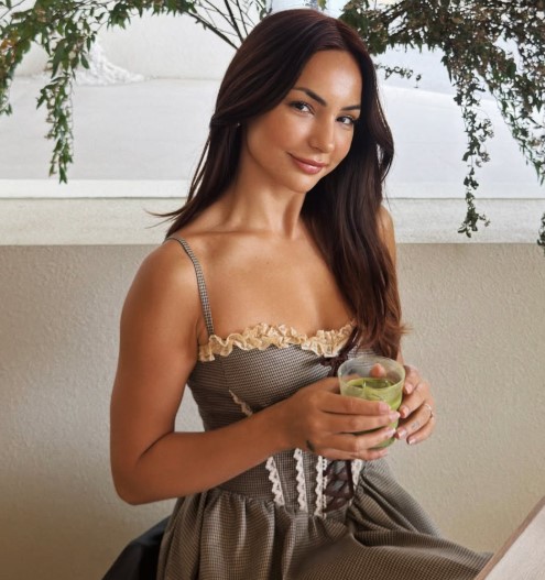 Kat Kristian bio