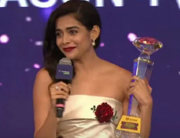 Mithila Palkar award