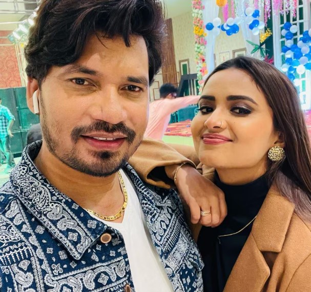 Neelam Giri with Pravesh Lal Yadav