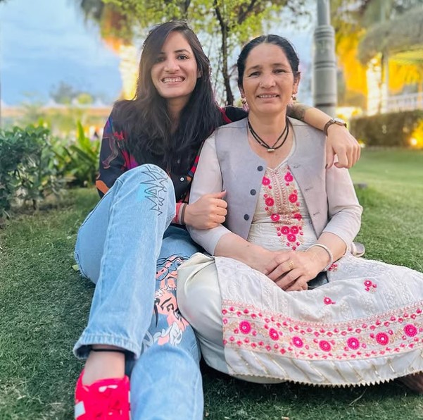 Renuka Singh Thakur with her mom