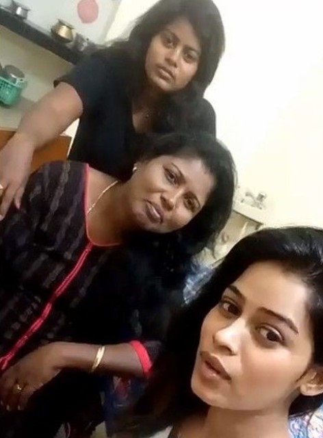 Sai Priyanka Ruth with her mother and sister