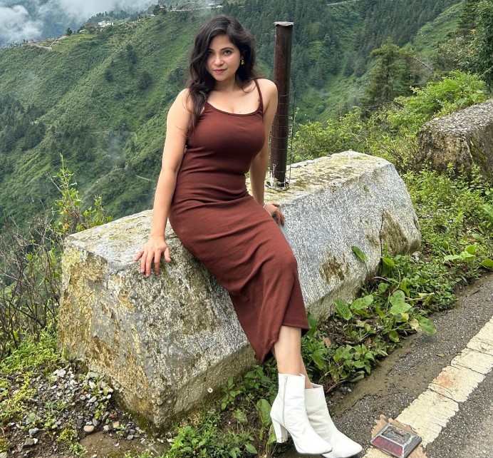 Santoor Mom Rachna bio