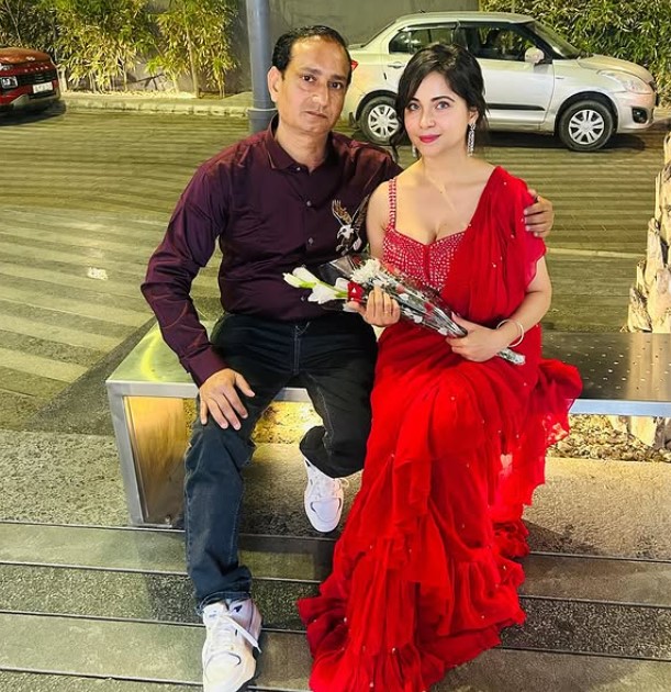 Santoor Mom Rachna with her husband