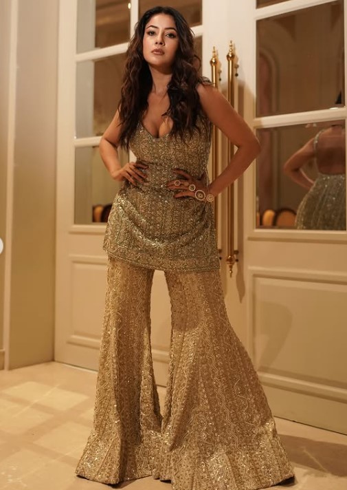 Shehnaaz Kaur Gill height