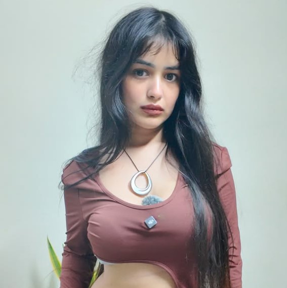 Khushi Maheshwari bio