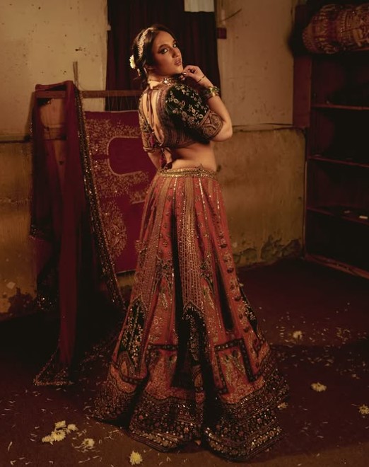 Noor Arora height