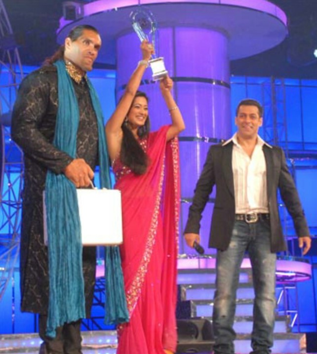 Shweta Tiwari as the winner of Big Boss 4