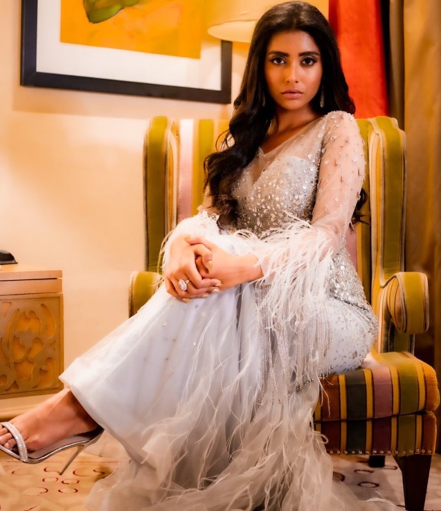 Thea Dsouza bio