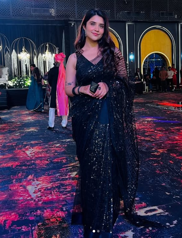 Tonakshi Kalra height