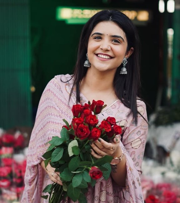 Tonakshi Kalra wiki